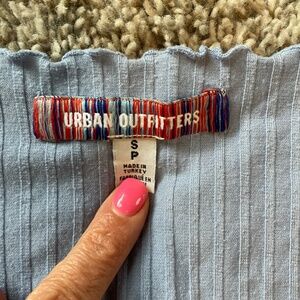 Juniors/women’s Urban Outfitters Tie Front Top